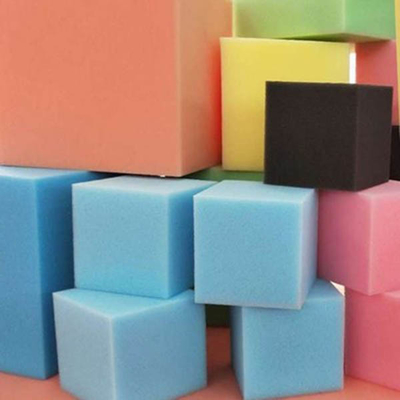 cubes ignifuges en mine de mousse de 200mm bleus pour la haute densité de gymnastique